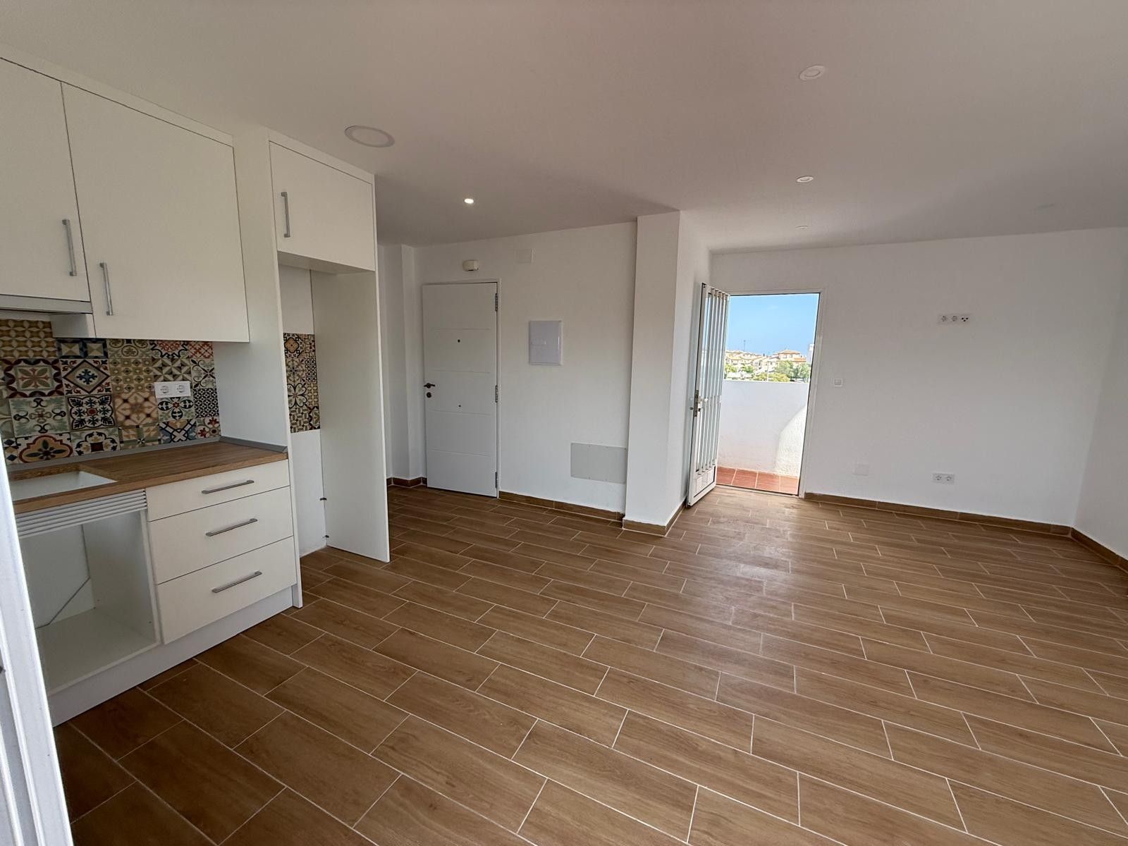 Ático en venta en Orihuela con Terraza, Piscina y Balcón