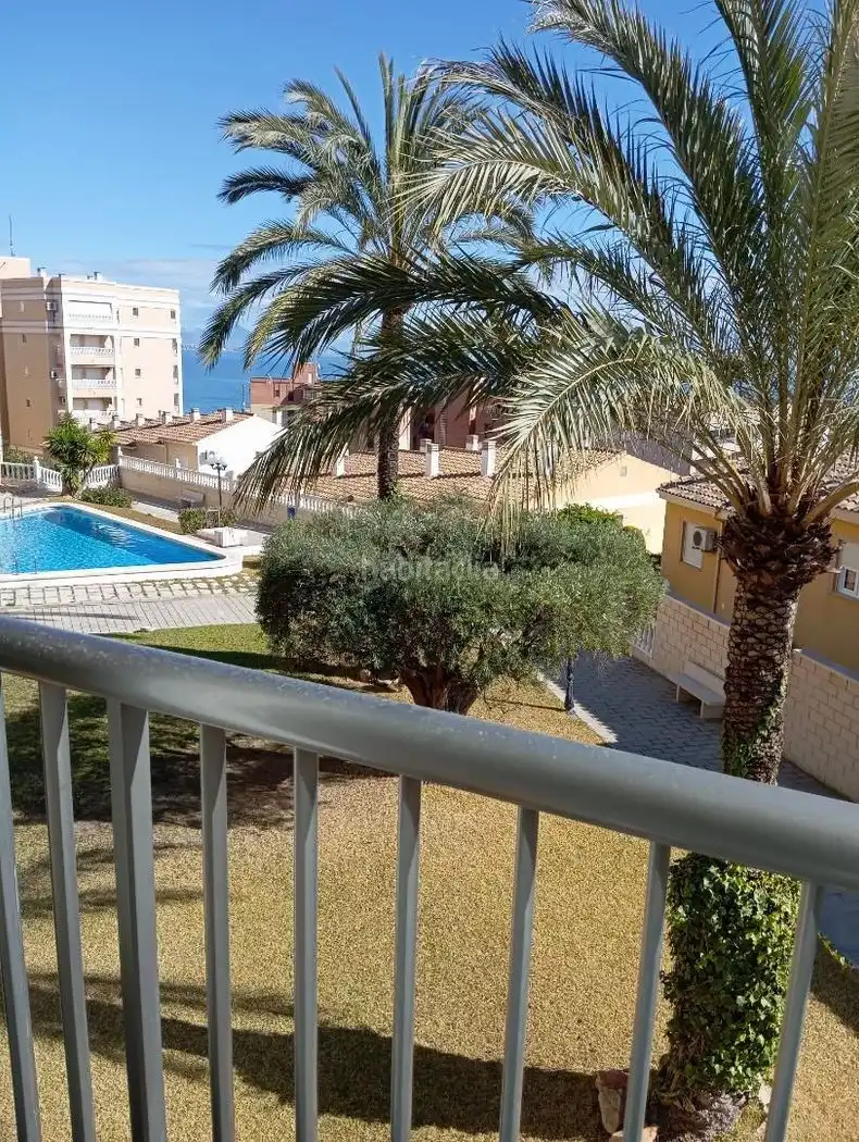 Piso con piscina en venta en Avenida Costa Blanca 37