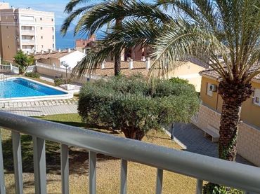 Flat with pool for sale in Avenida Costa Blanca 37