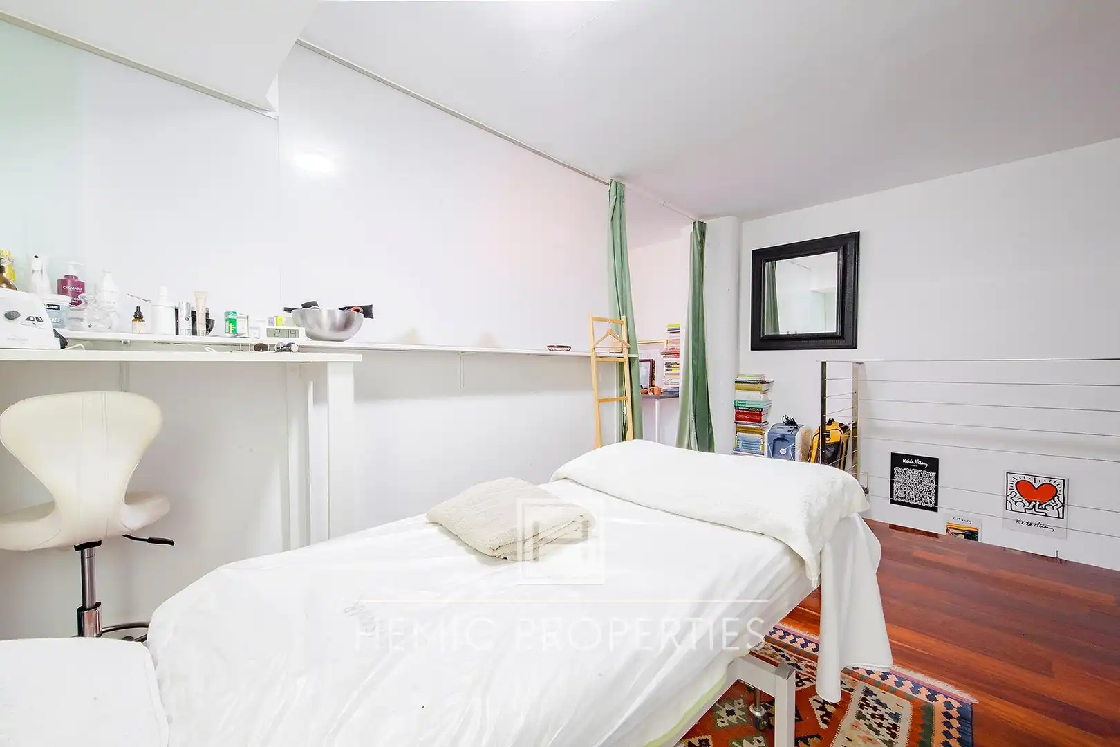 Schlafzimmer von Loft zum Verkauf in Madrid mit Heizung, Parkett und Gemeinschaftspool