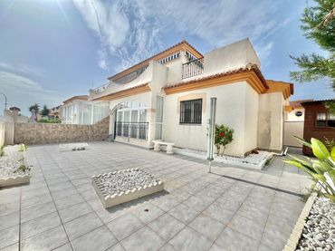 Maison avec piscine à vendre à Orihuela Costa