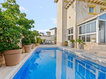 Maison avec piscine à vendre à Orihuela Costa
