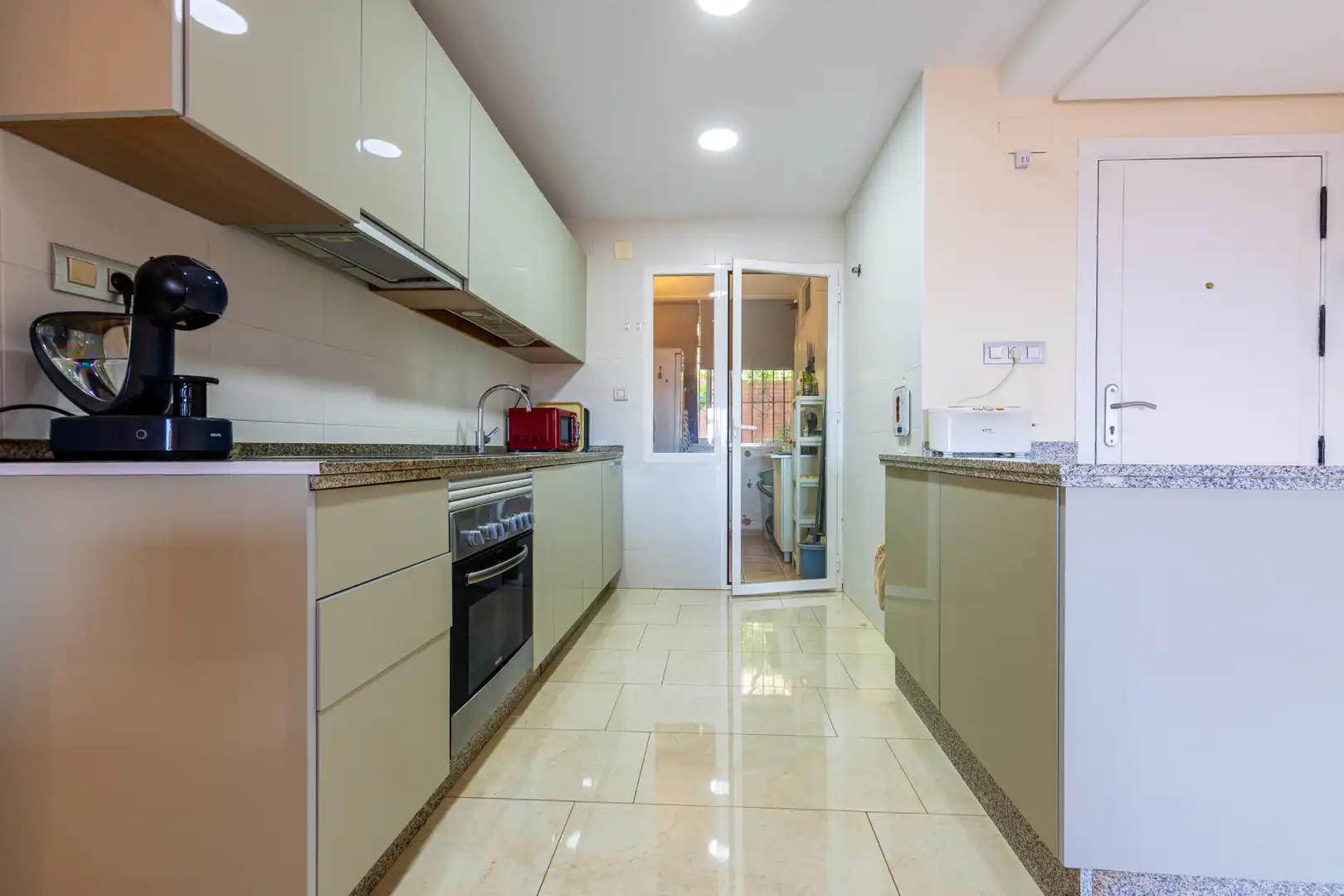 Cocina de Planta baja en venta en Mijas con Aire acondicionado, Jardín privado y Terraza