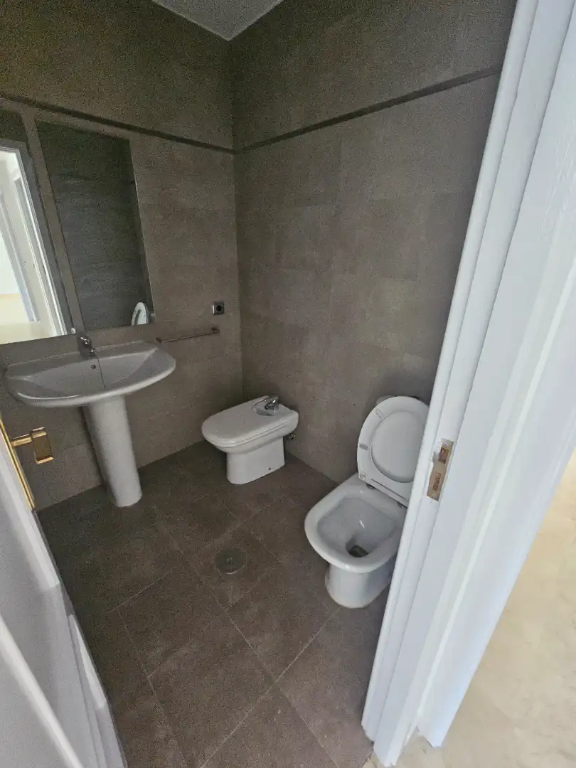 Baño de Piso de alquiler en Cáceres con Aire acondicionado y Terraza