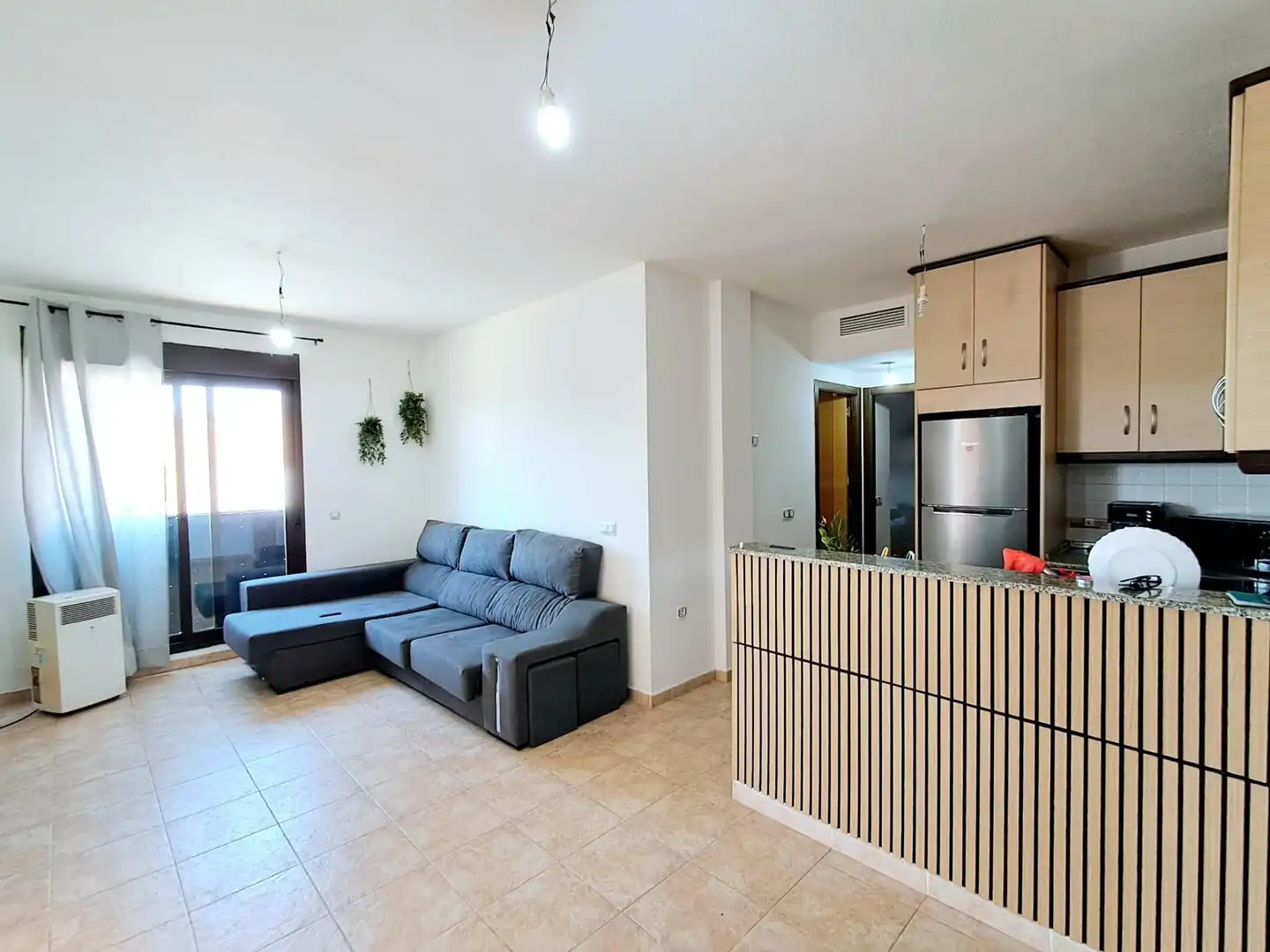 Sala d'estar de Apartament en venda en Águilas amb Jardí privat i Piscina comunitària