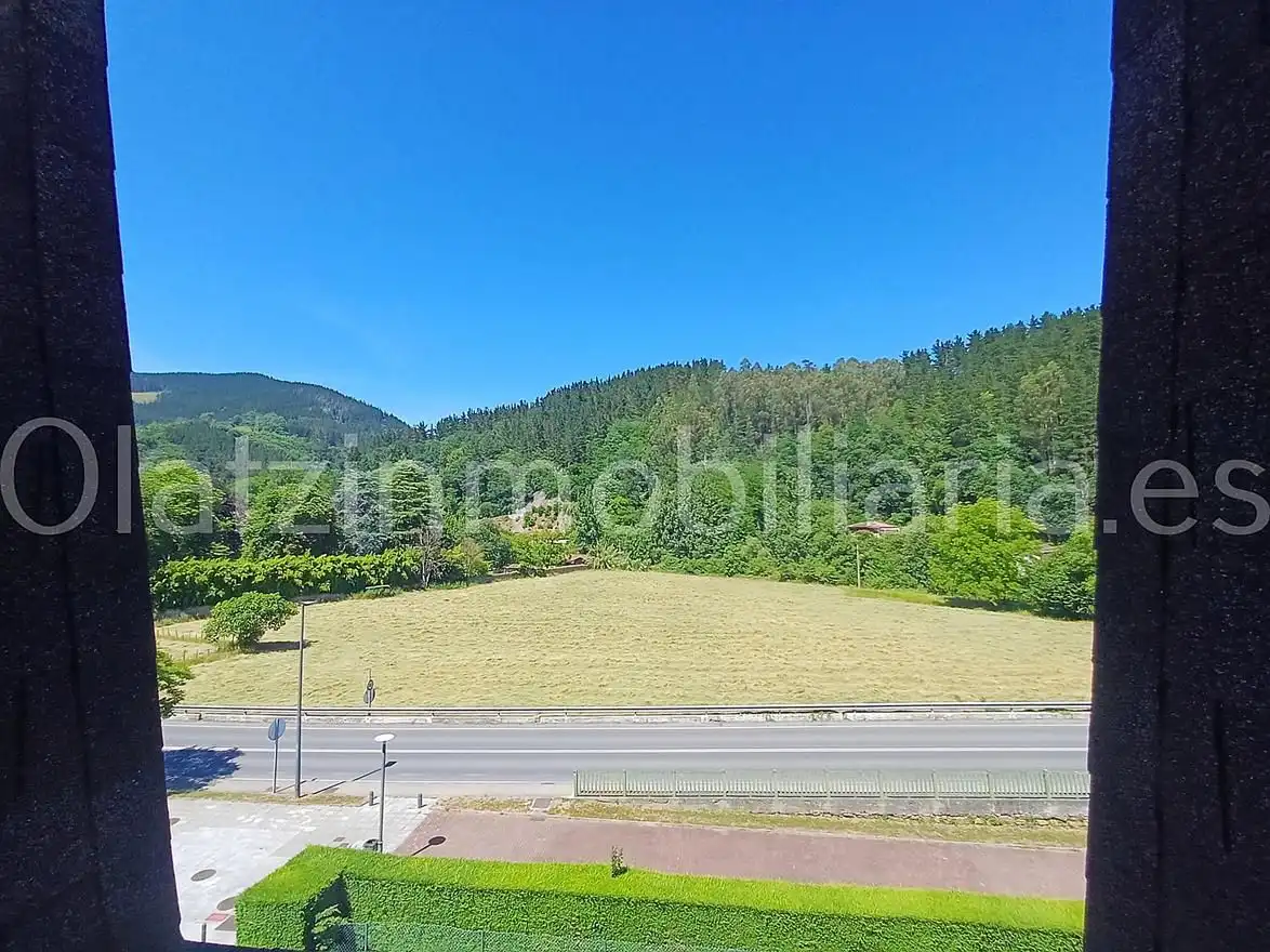 Wohnung zum Verkauf in Güeñes mit Heizung, Abstellraum und Balkon
