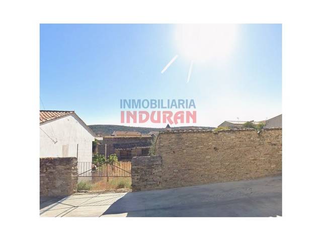 Terreno residencial en Venta en Calle Pino en Serrejón