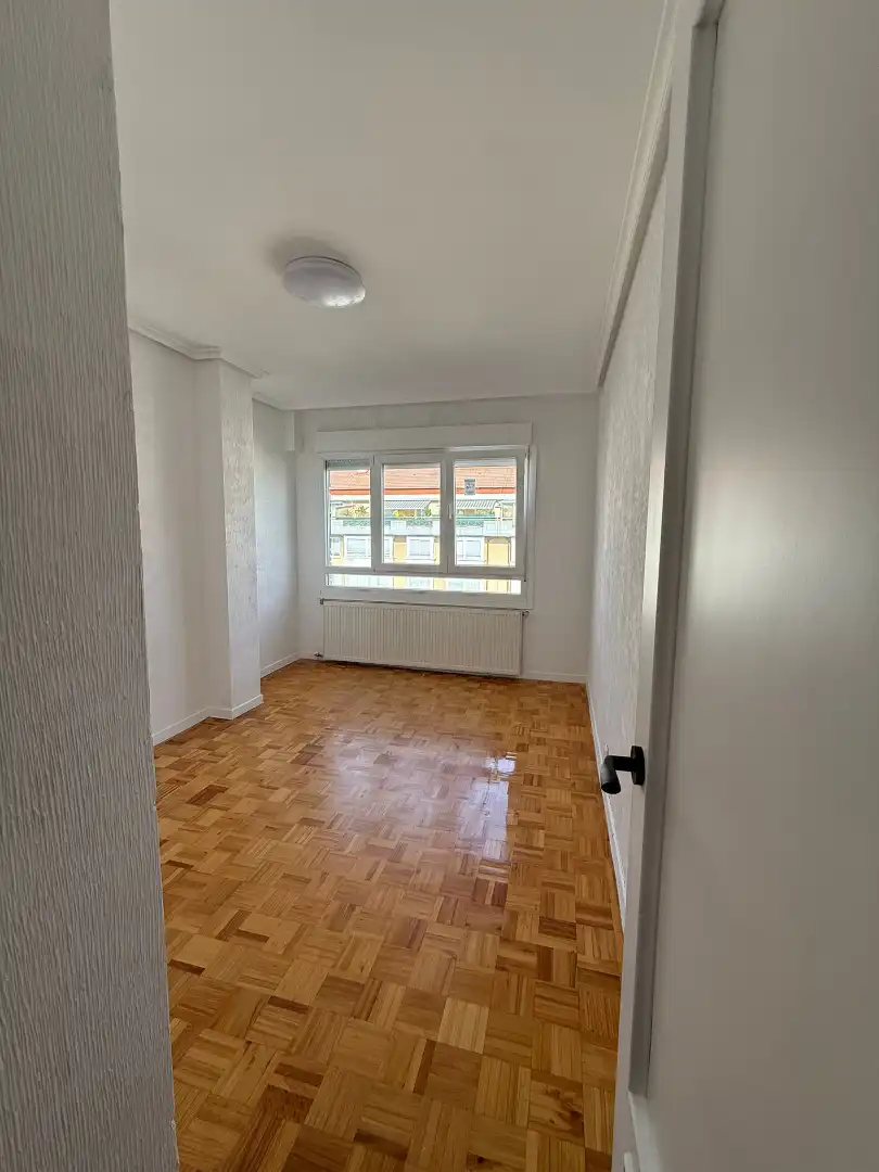 Habitación de Piso en venta en Burgos con Calefacción y Terraza