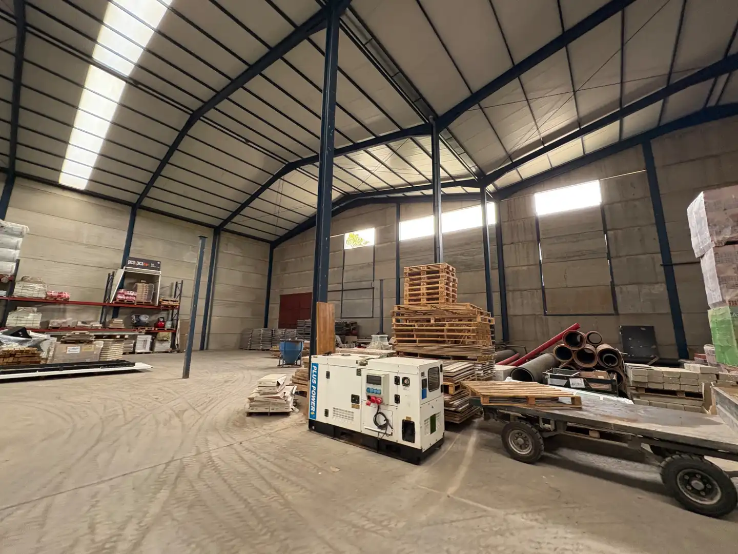 Nau industrial en venda en Llerena