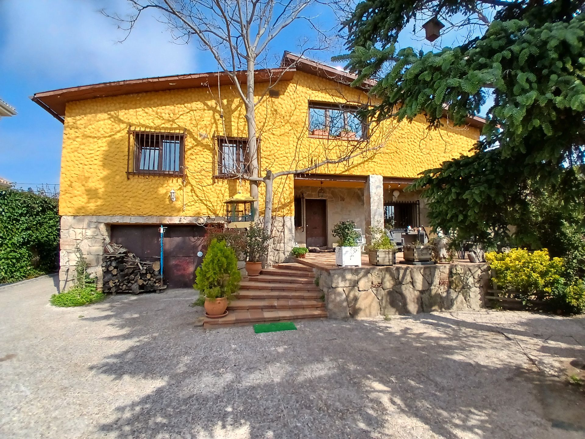 Vista exterior de Casa o xalet en venda en Collado Villalba amb Calefacció, Jardí privat i Parquet