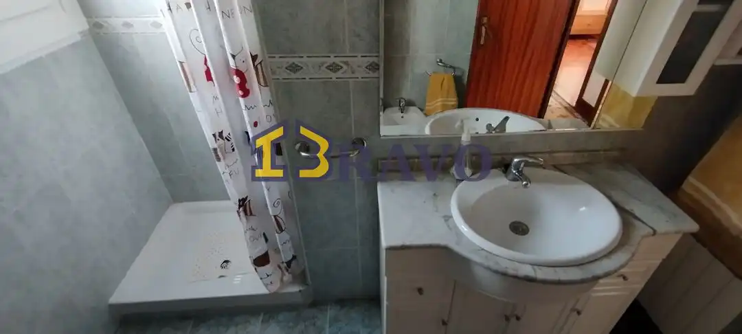 Baño de Dúplex en venta en Medina de Pomar con Calefacción, Jardín privado y Terraza