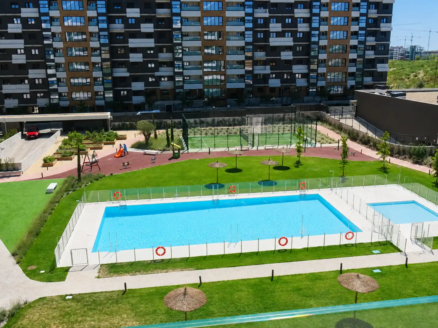 Flat with pool to rent in Primera Fase - Nuevo Tres Cantos, imagen 2