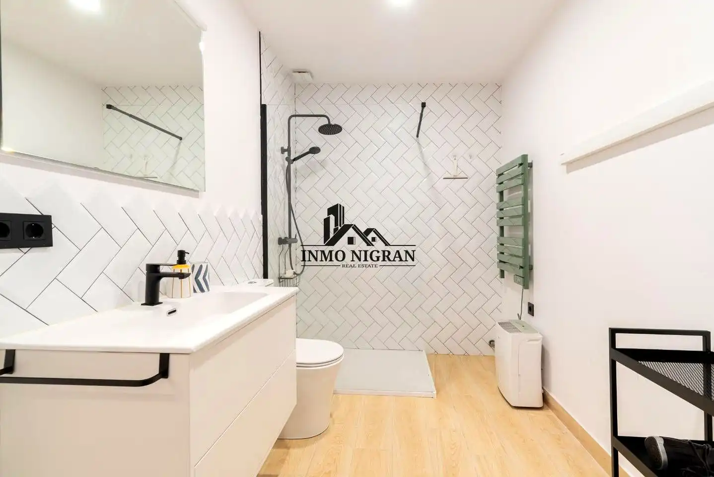 Baño de Planta baja de alquiler en Nigrán con Amueblado y Piscina comunitaria
