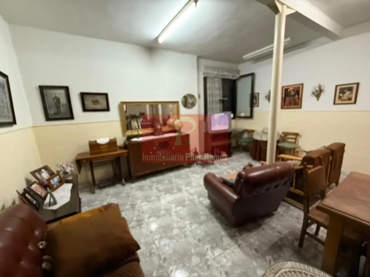 Sala d'estar de Casa o xalet en venda en Santa Marina del Rey amb Calefacció, Jardí privat i Traster