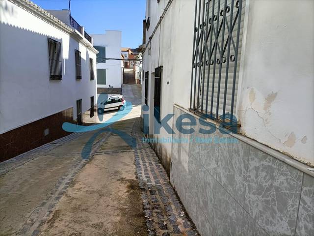 Casa adosada en Venta en  Caño, 3 en Valenzuela