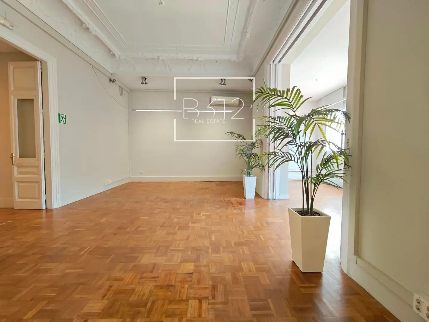 Sala de estar de Oficina de alquiler en Barcelona con Aire acondicionado, Calefacción y Trastero