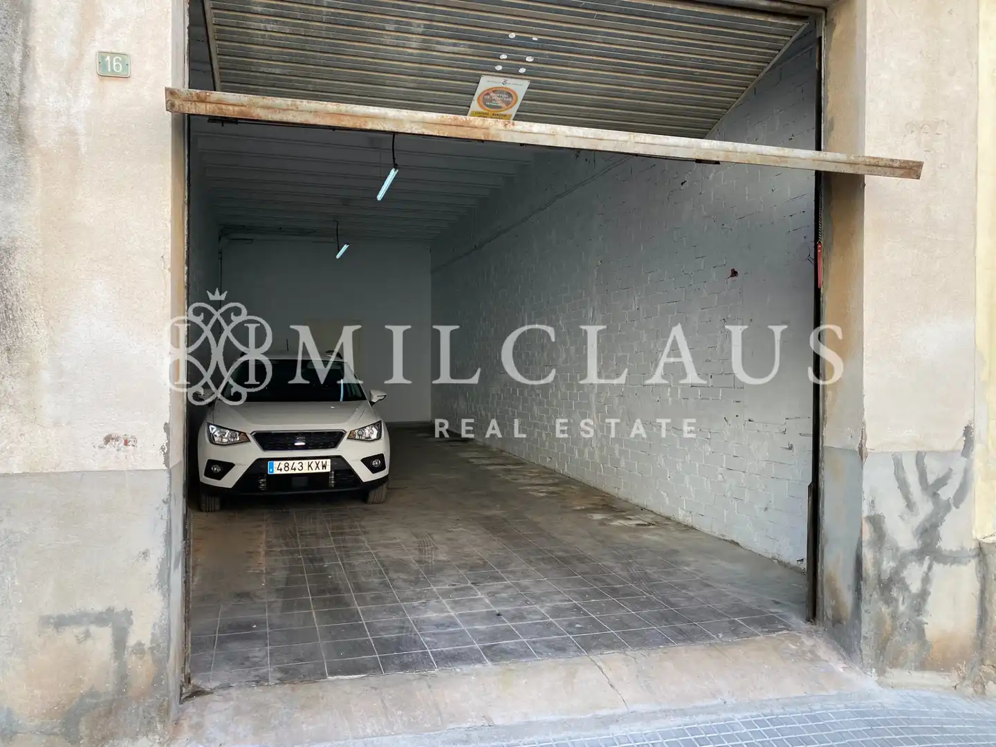 Parkplatz von Garage zum Verkauf in Terrassa