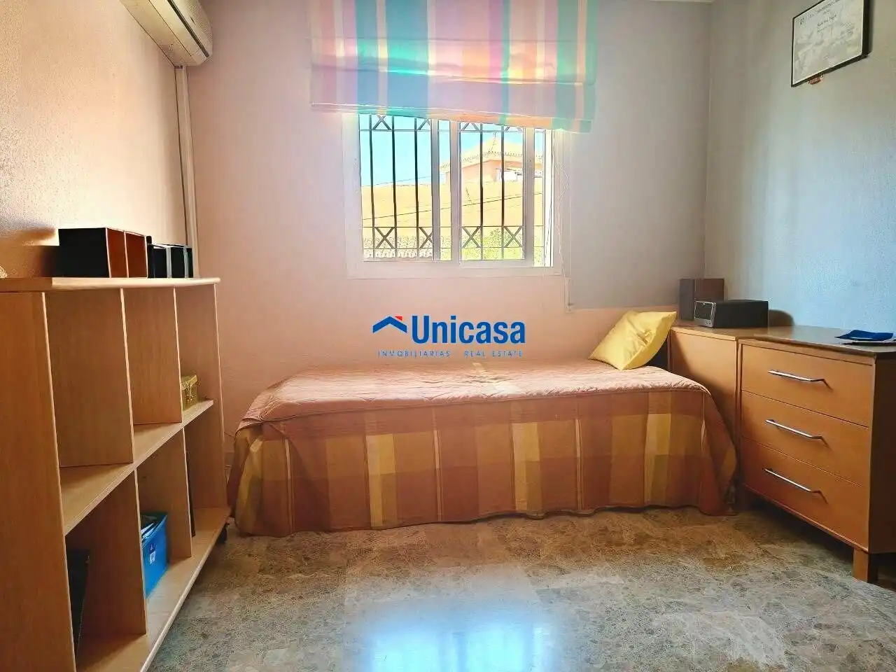 Habitación de Casa adosada en venta en Málaga
