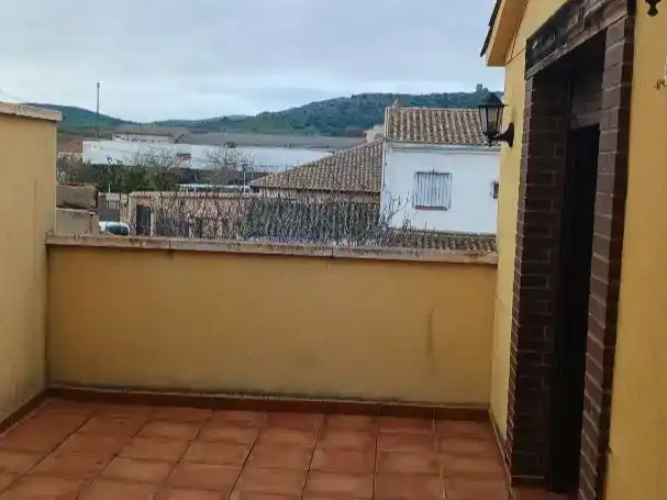 Vista exterior de Casa adosada en venta en Corral de Calatrava, Ciudad Real