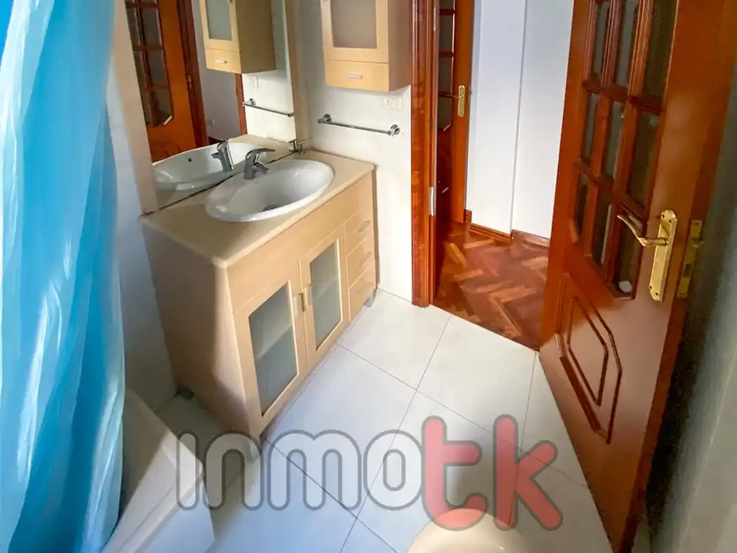 Habitación de Piso en venta en A Coruña Capital  con Parquet y Trastero