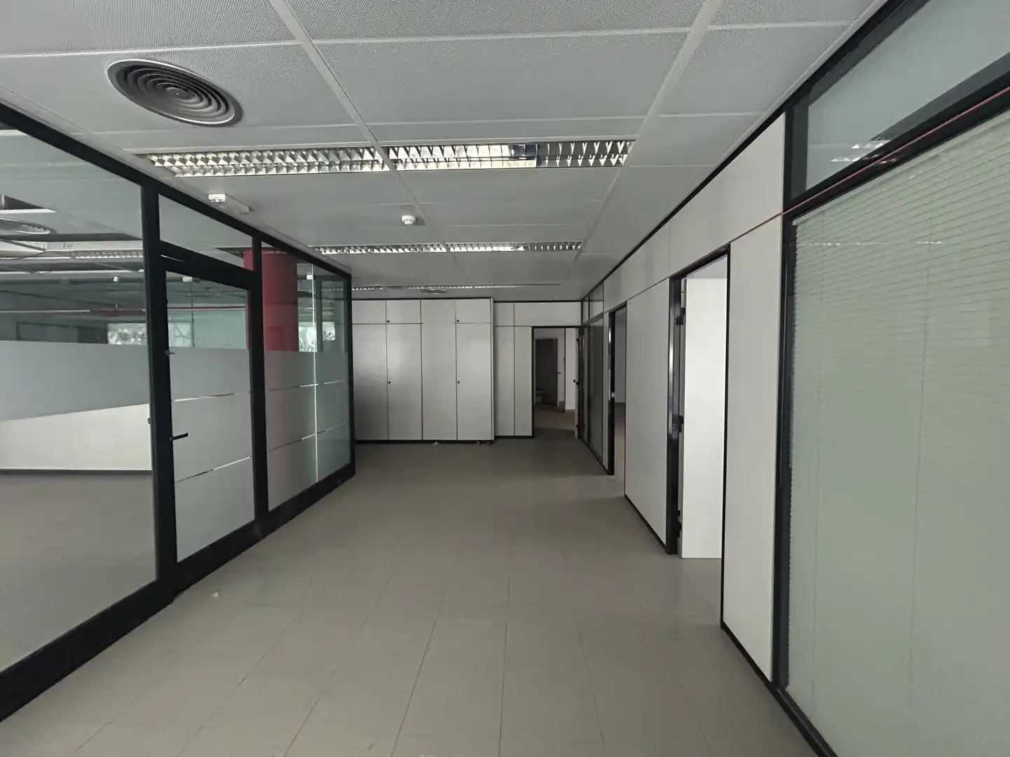 Local comercial en venda a Viladecans - Ricard Serrajordia, imagen 3