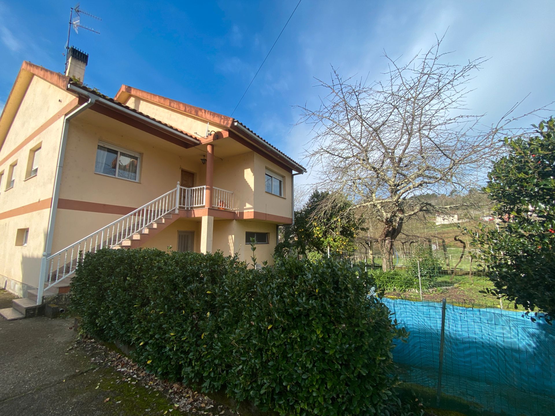Vista exterior de Casa o xalet en venda en Crecente amb Calefacció, Jardí privat i Traster