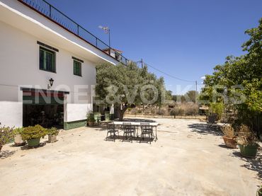 Casa rústica con balcón en venta en Masía Mari Rosa