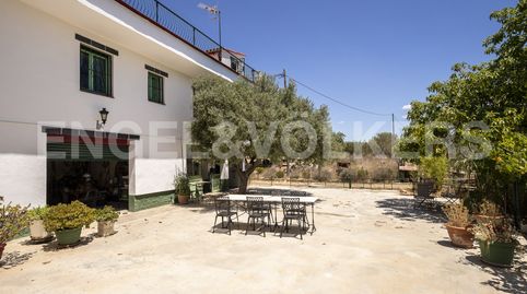 Acogedora Masía con 40.000m2 de terreno a tan solo 1.5Km de la playa.