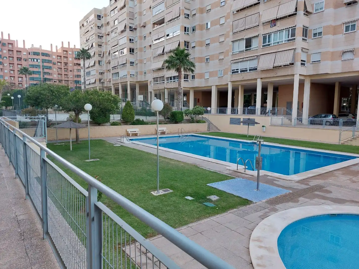 Swimming pool of Flat for share in Benalúa - Babel