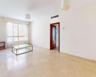 Flat to rent in  Sevilla Capital  with Air Conditioner