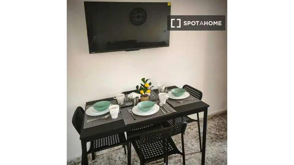 Habitación en Playa Tamarit - Playa Lissa