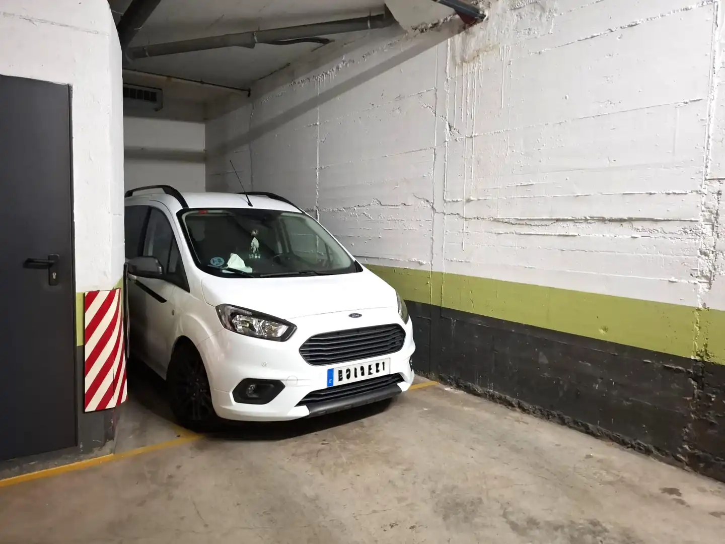 Parking de Dúplex en venta en Olesa de Montserrat con Aire acondicionado, Calefacción y Jardín privado