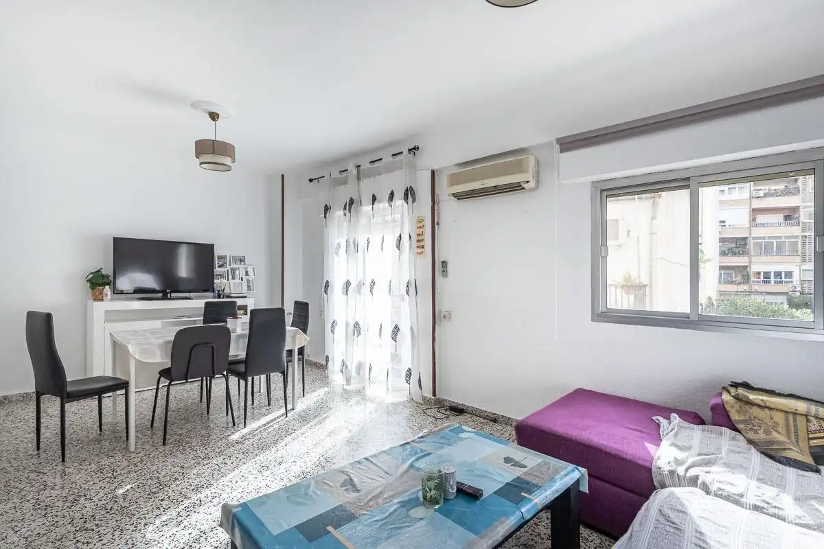 Sala de estar de Piso en venta en  Granada Capital