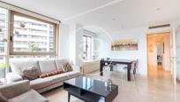 Exterior view of Flat for sale in  Barcelona Capital  with Air Conditioner, Terrace and Balcony