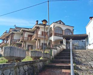 Vista exterior de Casa o xalet en venda en Sotoserrano amb Calefacció, Terrassa i Traster