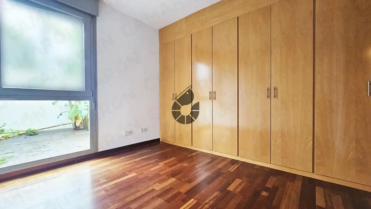 Habitación de Piso en venta en Mairena del Aljarafe con Aire acondicionado, Trastero y Piscina comunitaria
