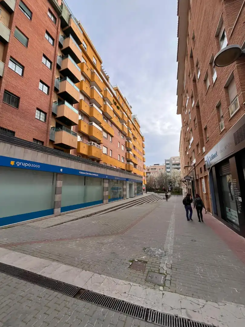 Außenansicht von Garage zur Miete in Granada
