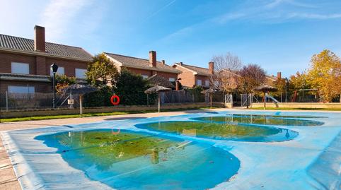 Foto 2 de Casa adosada en venta en Calle Mayor, Guadalix de la Sierra, Madrid