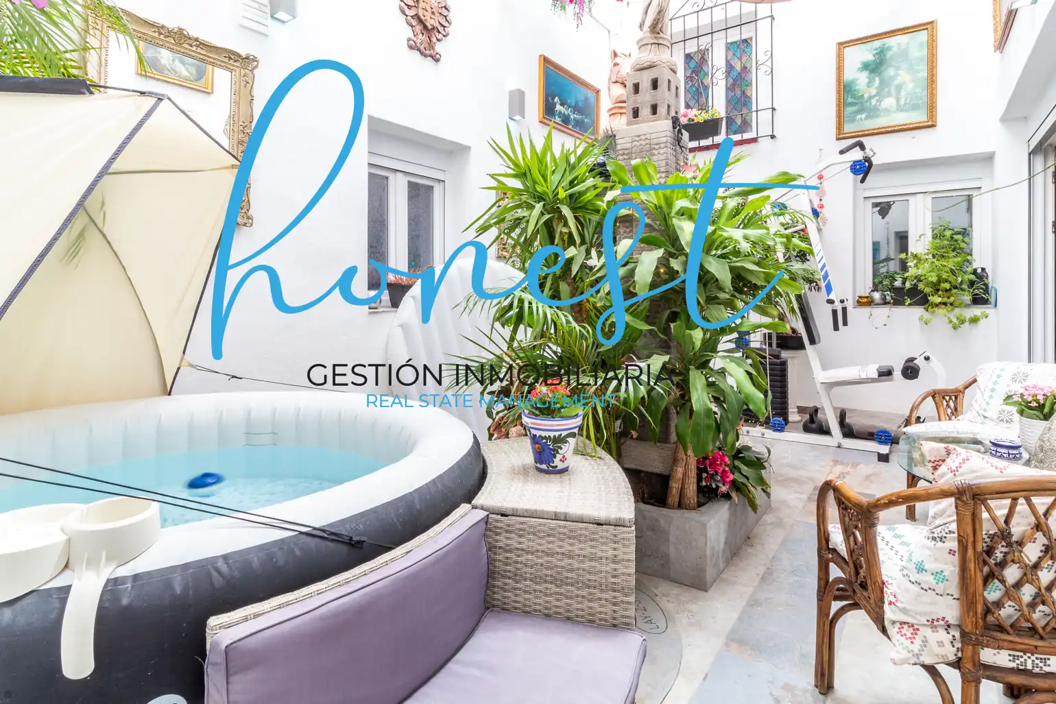 Vista exterior de Casa o chalet en venta en Torremolinos con Aire acondicionado y Amueblado