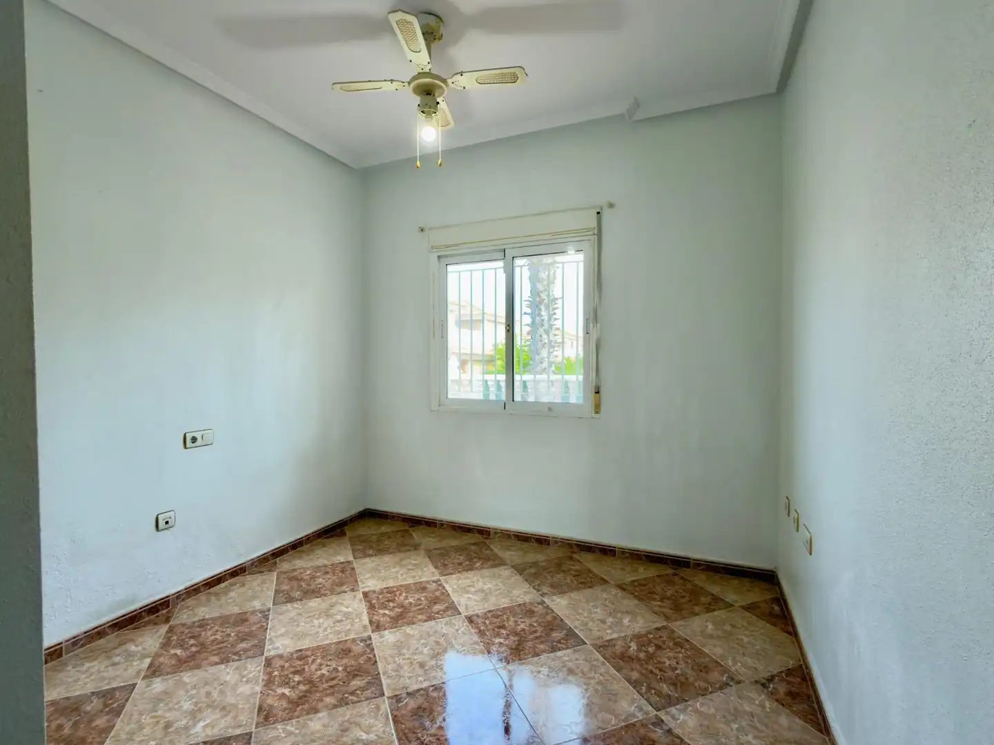 Casa o xalet en venda en Torrevieja amb Aire condicionat, Jardí privat i Terrassa