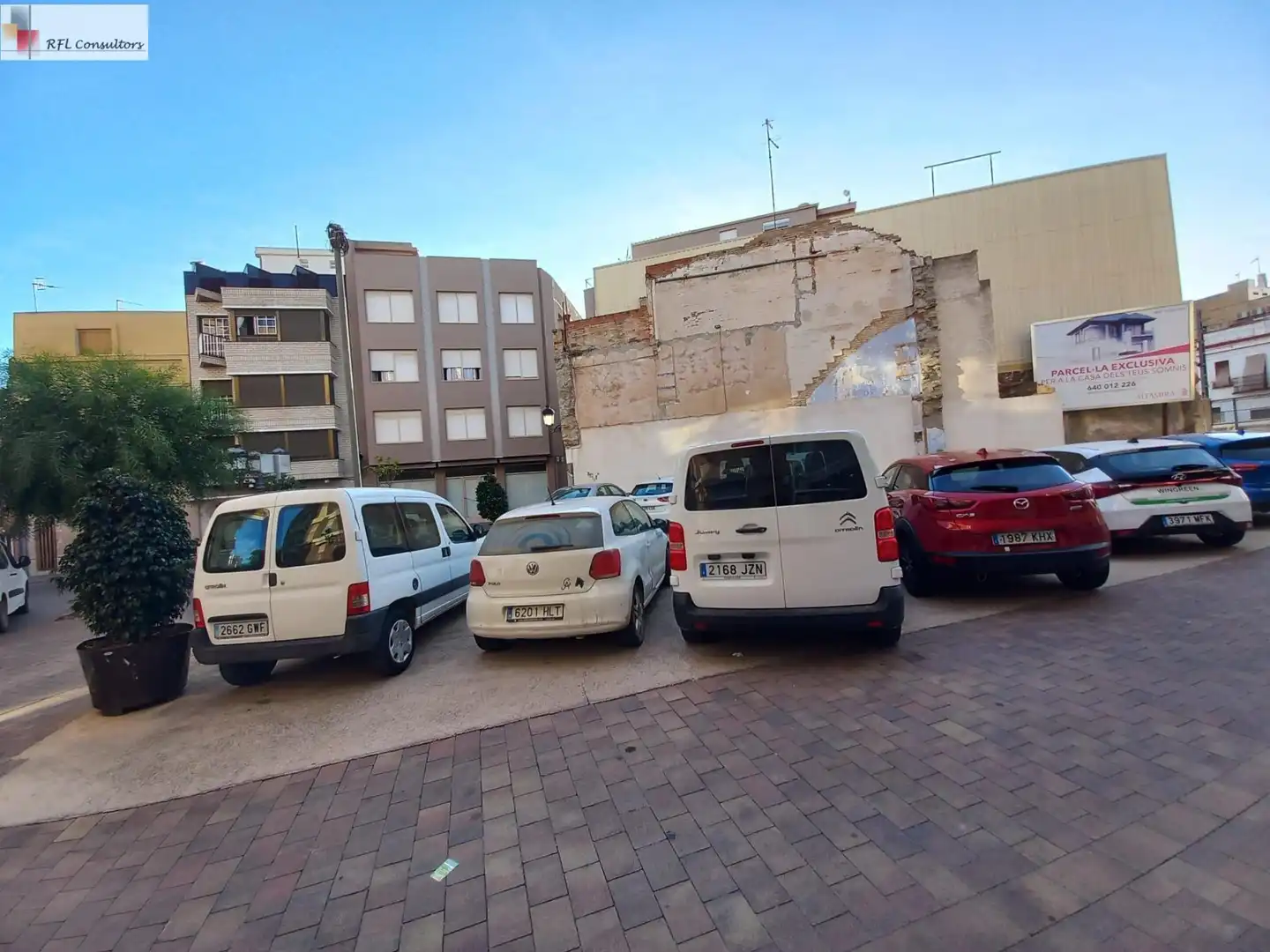 Aparcament de Local de lloguer en L'Ampolla amb Moblat