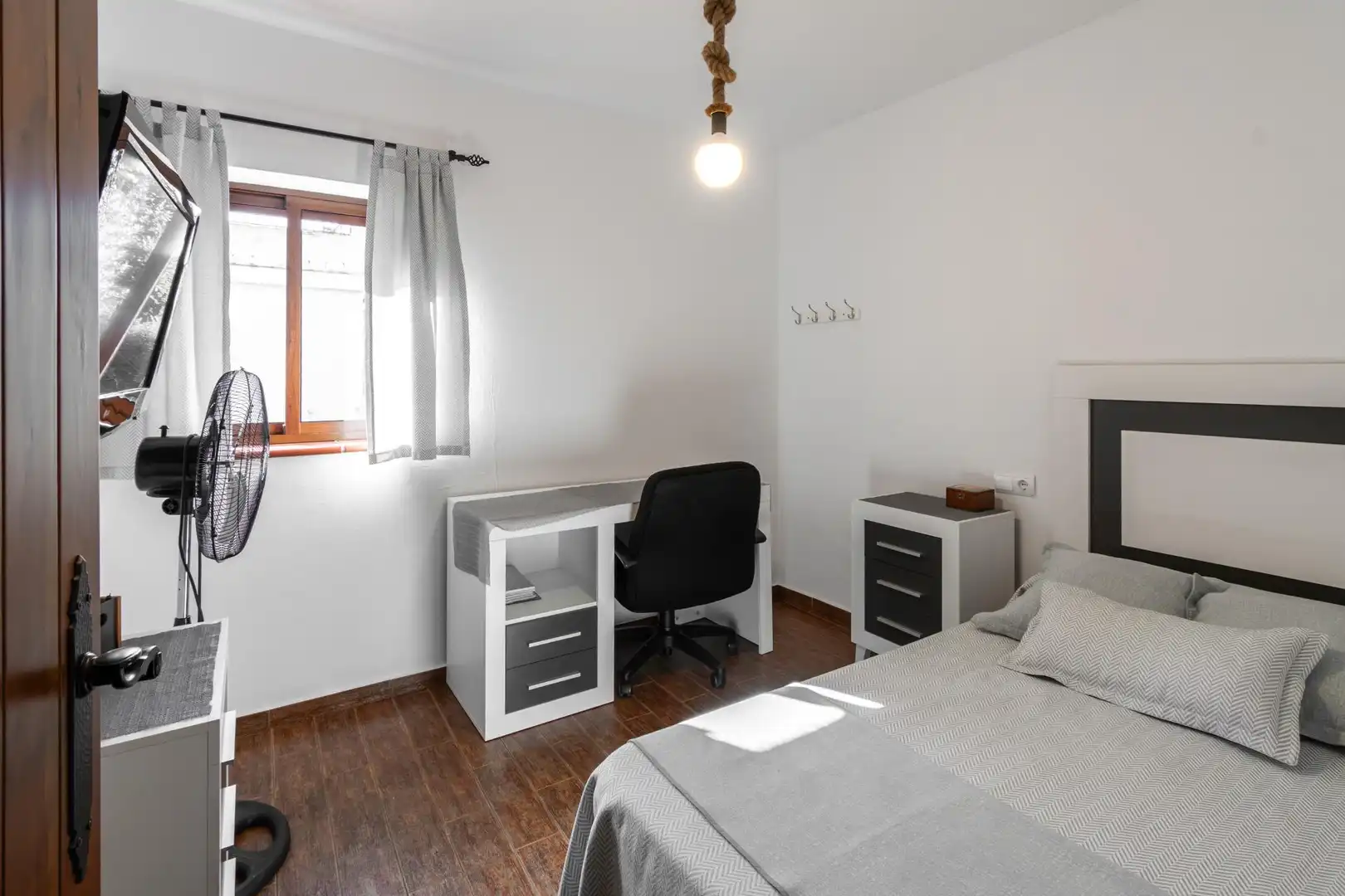 Dormitori de Casa o xalet en venda en El Retiro - Parque Atlántico - Ronda este