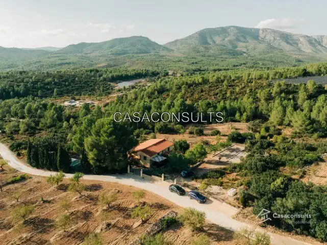 Casa o xalet en venda en Sierra Engarcerán amb Aire condicionat, Calefacció i Jardí privat