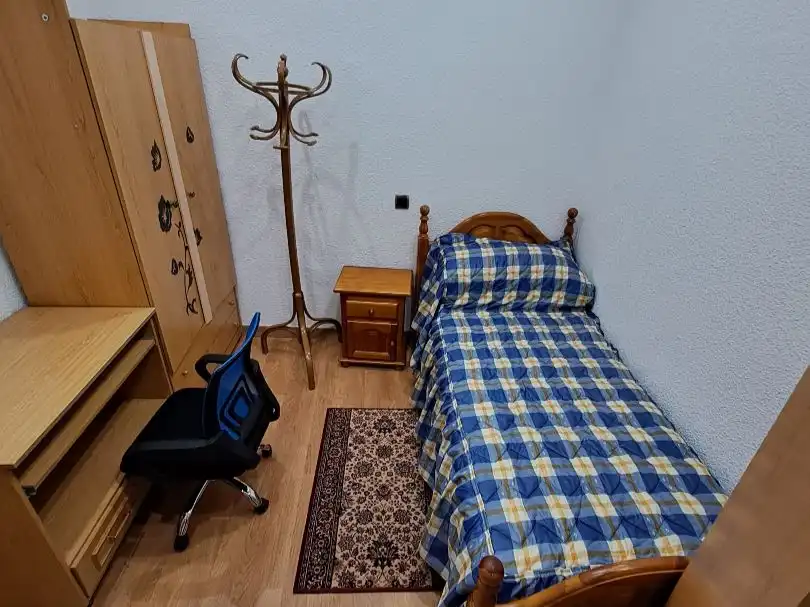 Schlafzimmer von Wohnung zur Miete in  Madrid Capital