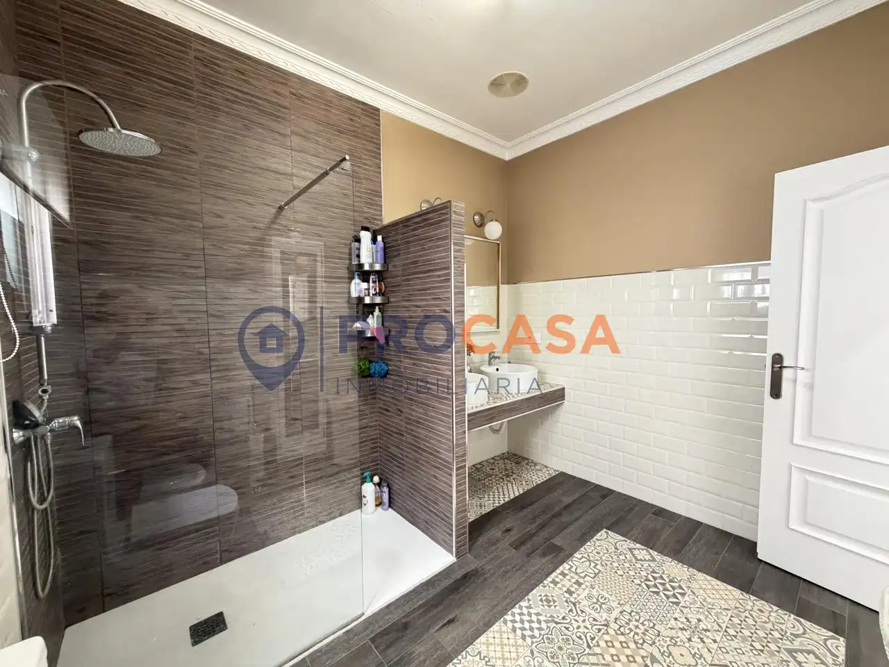 Bany de Casa o xalet en venda en Utrera