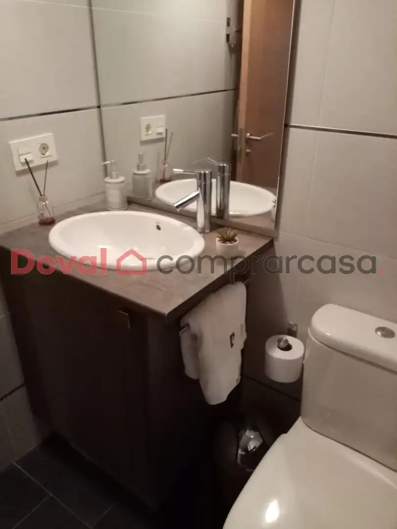 Badezimmer von Wohnung zur Miete in O Porriño   mit Heizung, Terrasse und Möbliert
