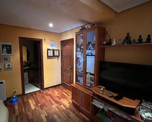 Sala d'estar de Apartament en venda en Vigo 