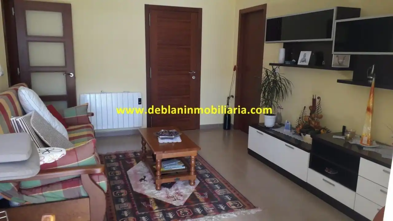 Sala de estar de Ático en venta en Tomiño con Calefacción, Parquet y Terraza