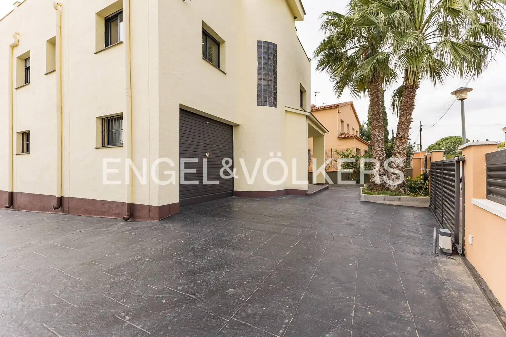 Exterior view of Houses for sale in El Vendrell  with Air Conditioner, Heating and Private garden