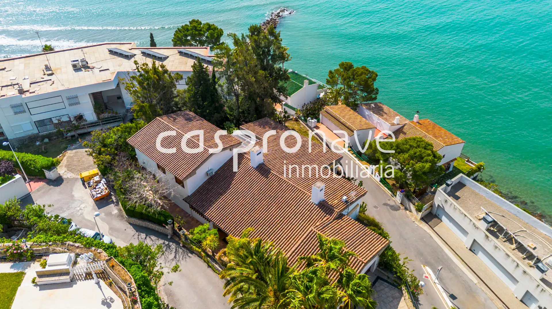 Vista exterior de Casa o xalet en venda en Oropesa del Mar / Orpesa amb Jardí privat, Terrassa i Piscina